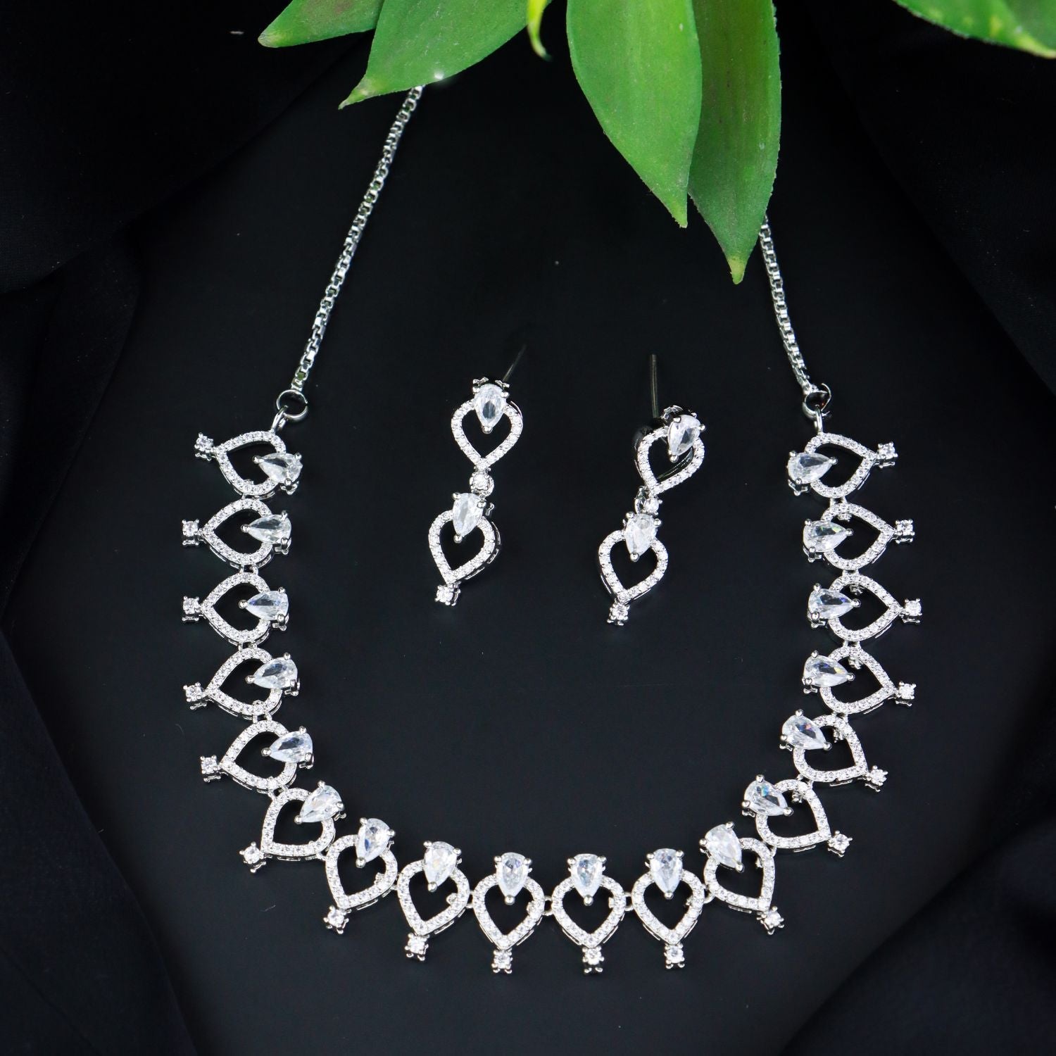 Etnico Stylish Silver Plated Cubic Zirconia American Diamond CZ AD Necklace Jewellery Set For Women