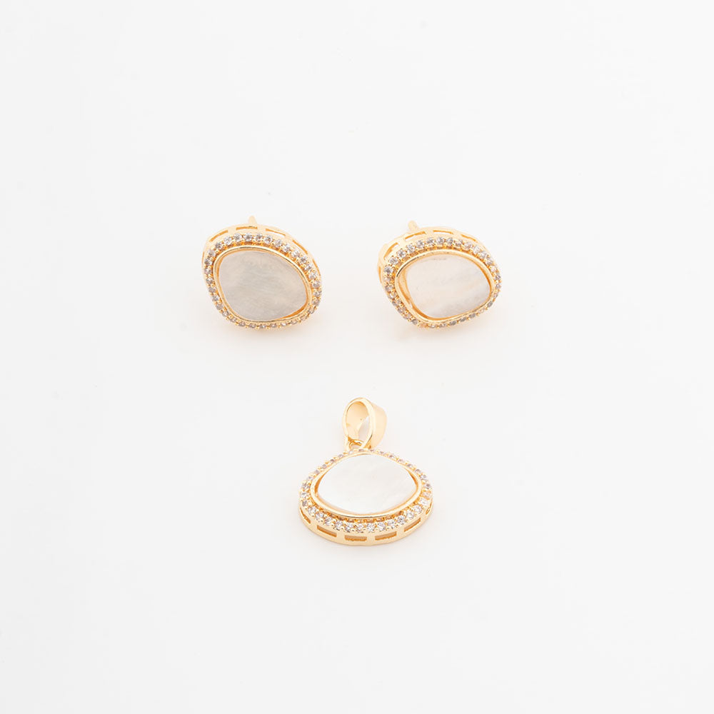 ChicCharm Jewellery Brass Gold Plated Austrian Stone Pendant Set