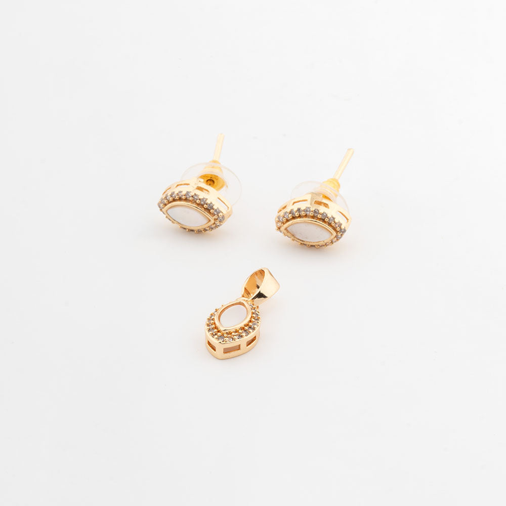 ChicCharm Jewellery Brass Gold Plated Austrian Stone Pendant Set