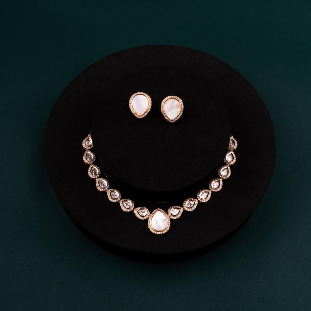 ChicCharm Jewellery Brass And Copper Gold Plated Polki Kundan Necklace Set