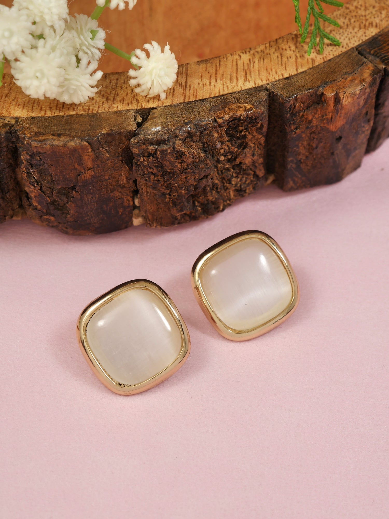 Etnico Gold Plated Mother of Pearl Latest Stylish Lightweight Radiance Stud Earrings For Women