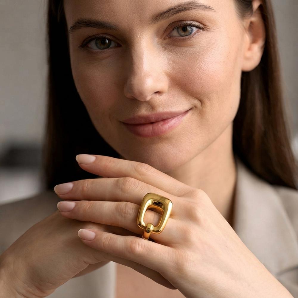 Js Fashion Anti Tarnish Elegant Lock Style Designer Adjustable Ring