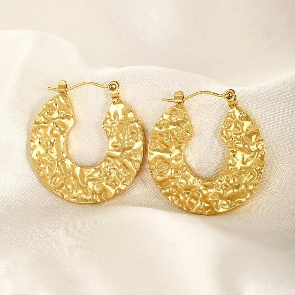 Bevy Pearls Modern Wave Design Hoop Earrings
