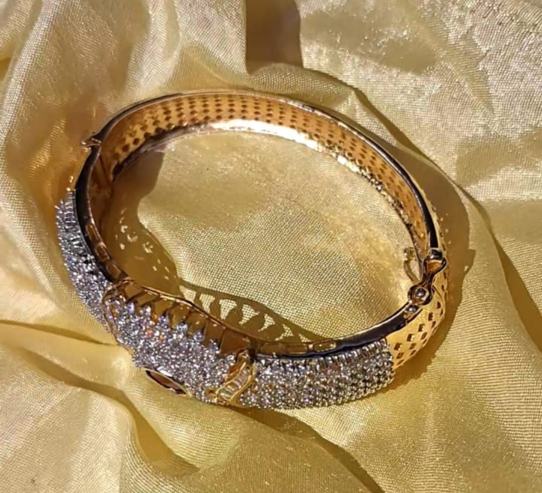 Dhirish International American Diamond Bracelet