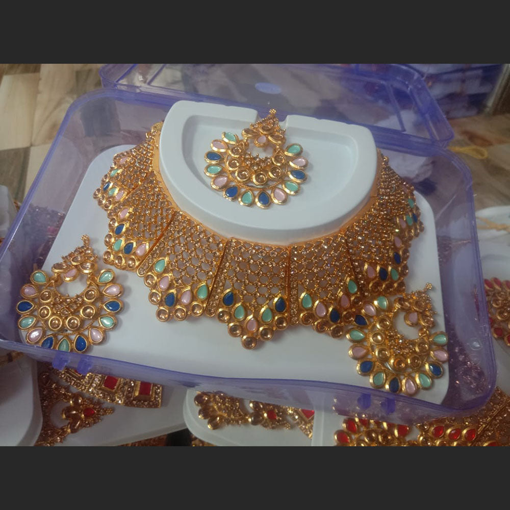 Neetu Art Gold Plated Kundan Stone Choker Necklace Set With Maangtikka