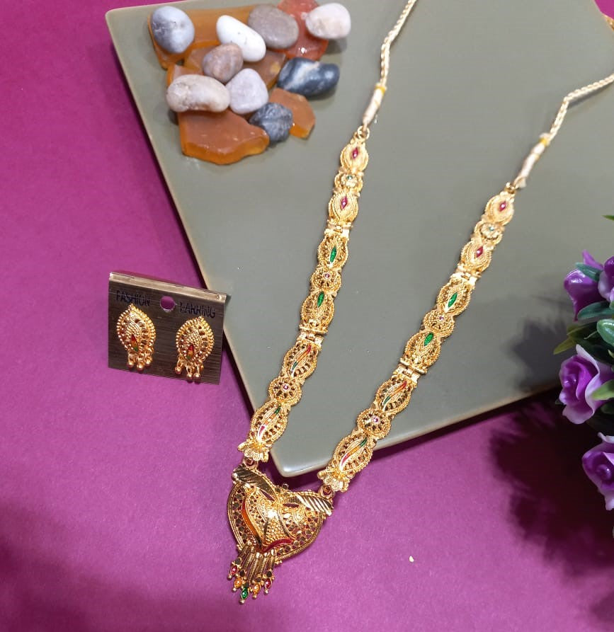 H K Fashion Gold Plated Necklace Set