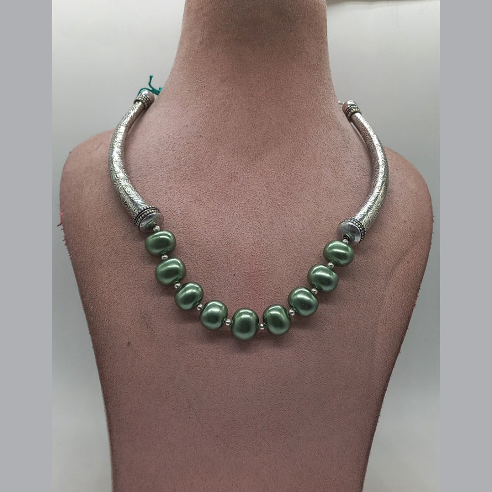 MG Beads Shellpearl Hasli Necklace