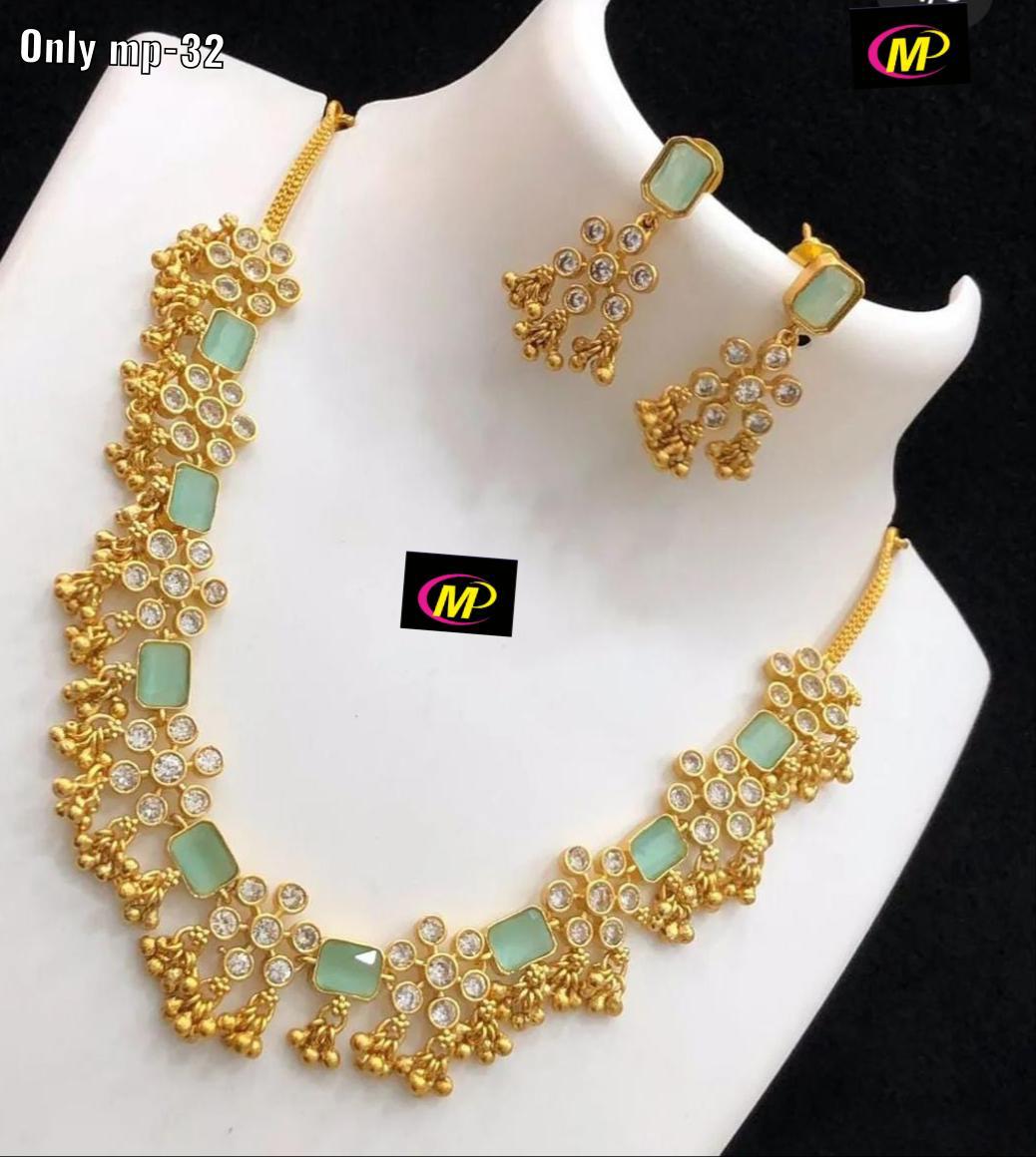 FS Collection Kundan Stone Gold Plated Choker Necklace Set