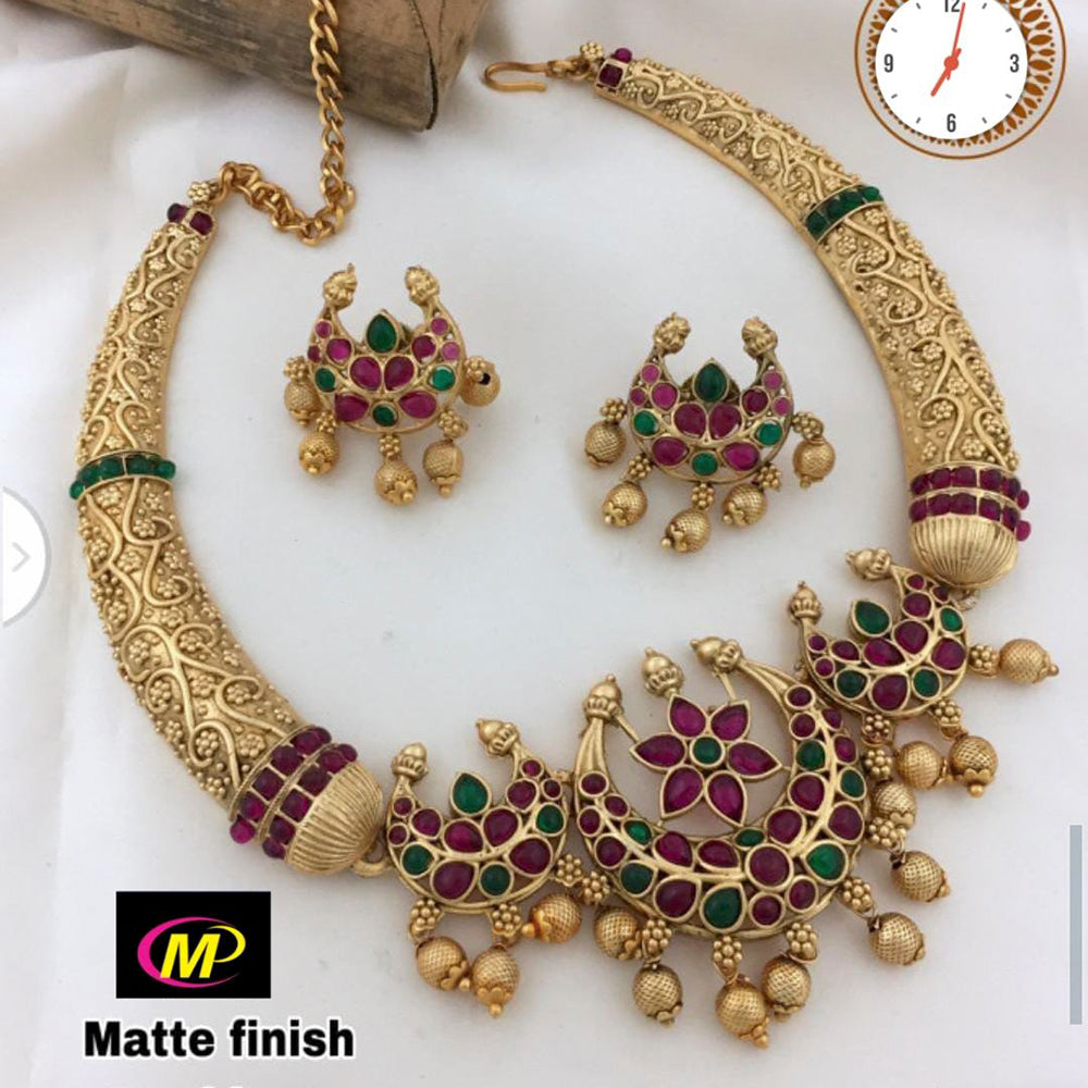 FS Collection Kundan Stone Gold Plated Choker Necklace Set