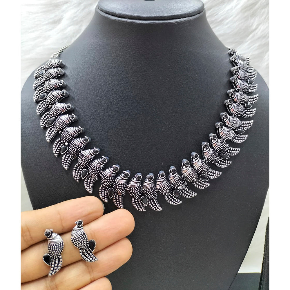 FS Collection Silver Plated Pota Stone Pigeon Design Choker Necklace Set