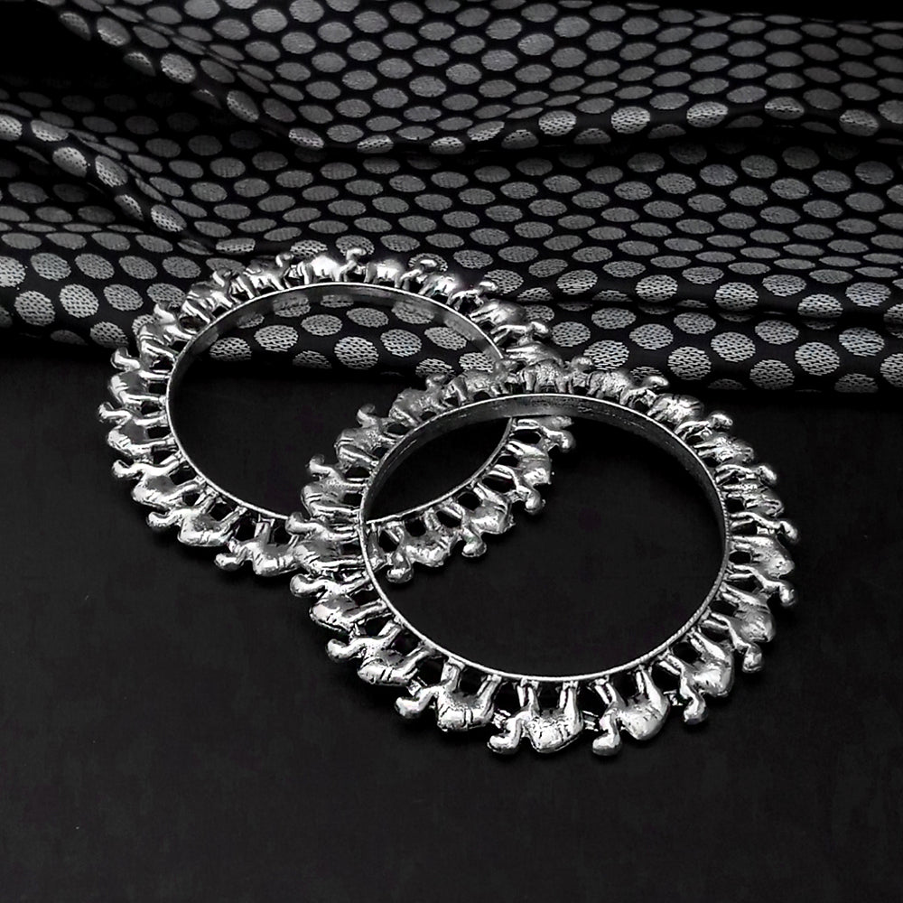 Urthn Oxidised Plated Camal Design Bangles Set