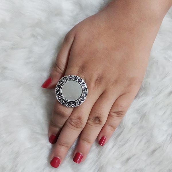 Urthn Rhodium Plated Mirror Adjustable Finger Ring - 1504715B