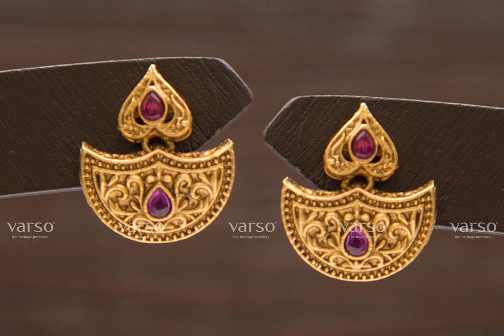 Varso Kempu Gold Alloy Studs Earrings - 211188