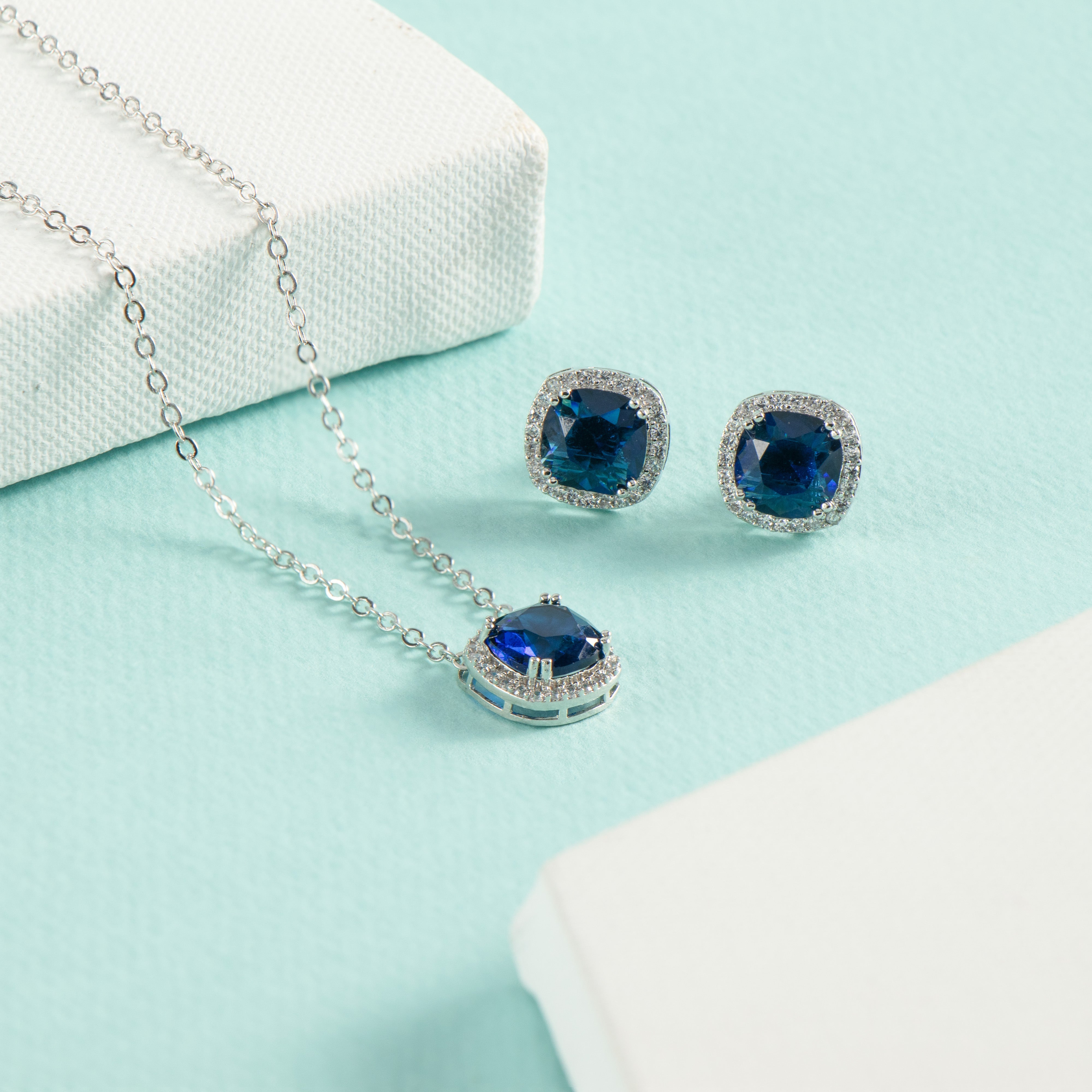 Nipura Cosmic Alexandrina Necklace-set