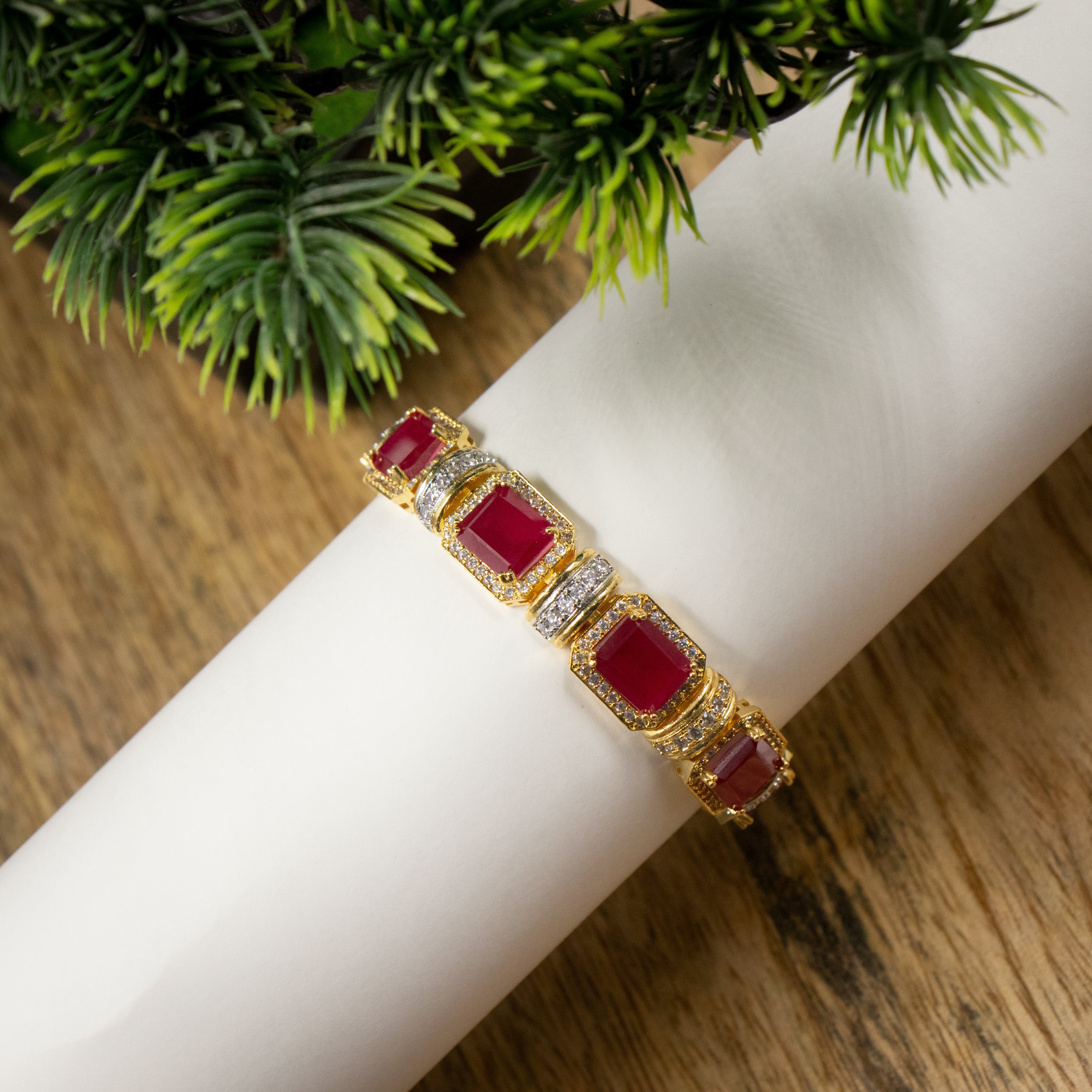 Nipura Crimsion Zirconia Princess Bracelet