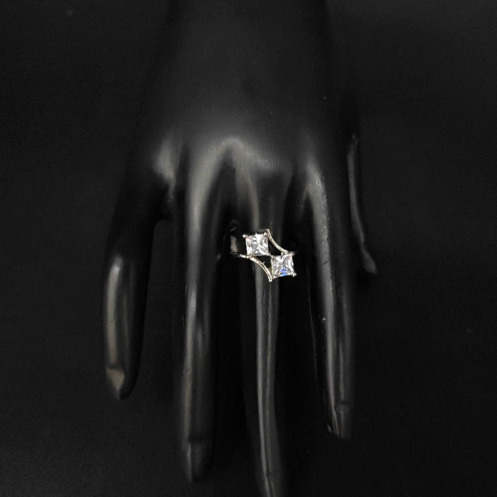 Heera Jewellers Silver Plated Crystal Stone Diamond Shape Ring