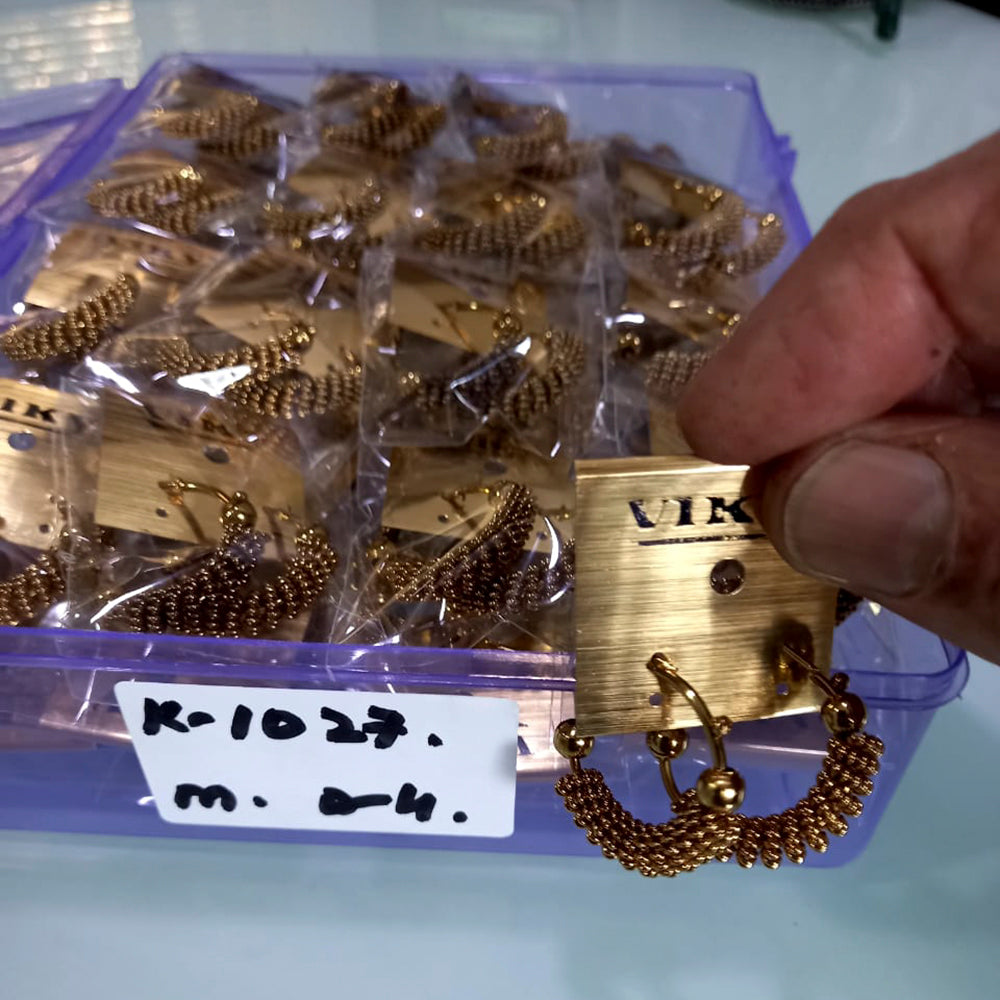 Viky Black Hoop Earrings