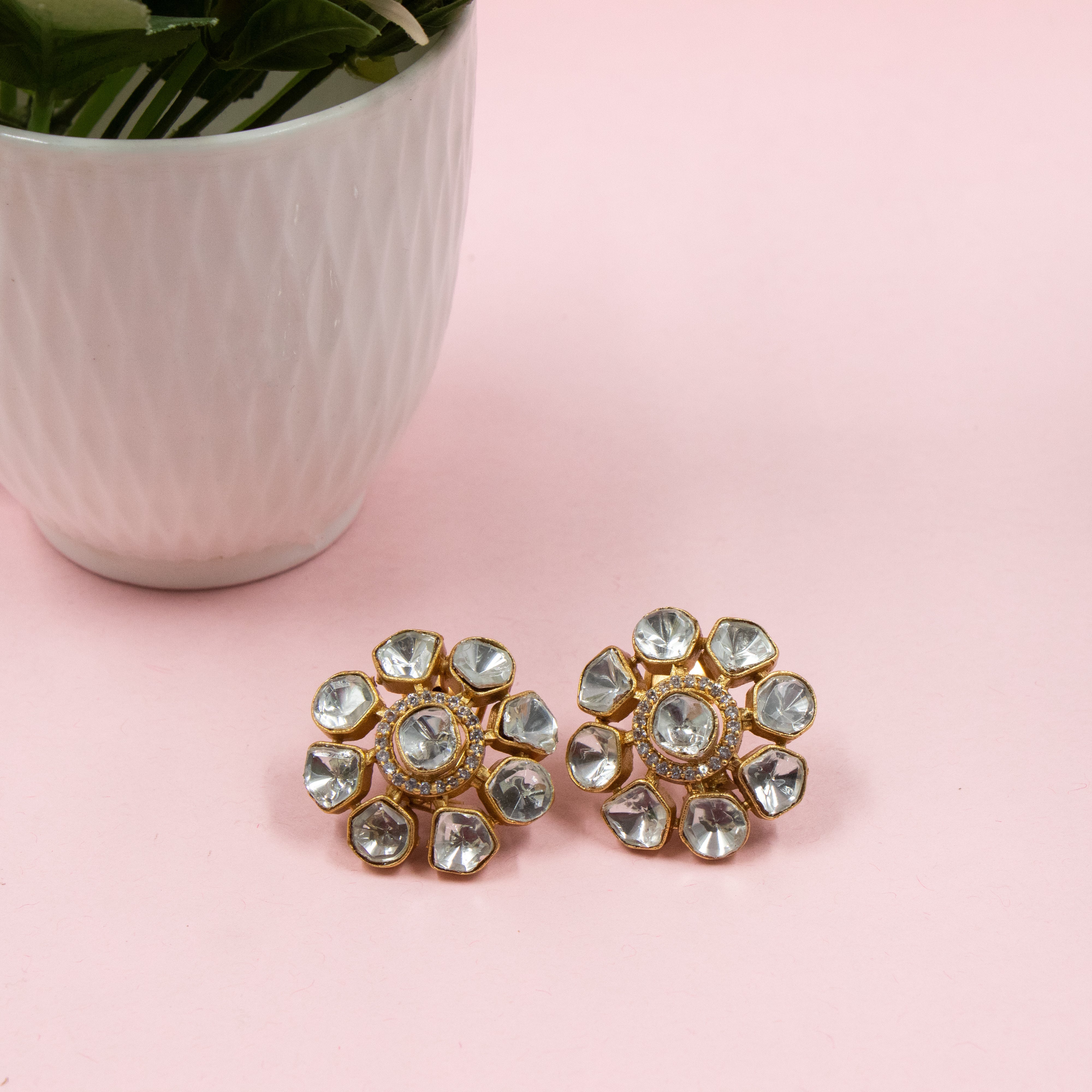 Nipura Kundan Madhumita Earrings