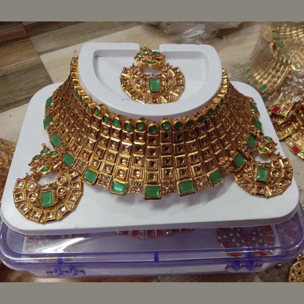 Neetu Art Gold Plated Kundan Stone Choker Necklace Set With Maang tikka