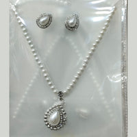 Tip Top Jewellers Silver Plated Austrian Stone And Pearl Pendant Set