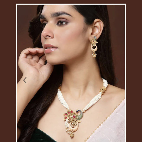 Corbeda Fashion Gold Plated Kundan And Pearl  Necklace Set