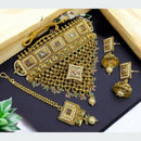 Neetu Art Gold Plated Pota Stone And Beads Necklace Set