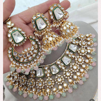 Neetu Art Shimmer Sparkle Kundan Stone And Pearls Choker Necklace Set
