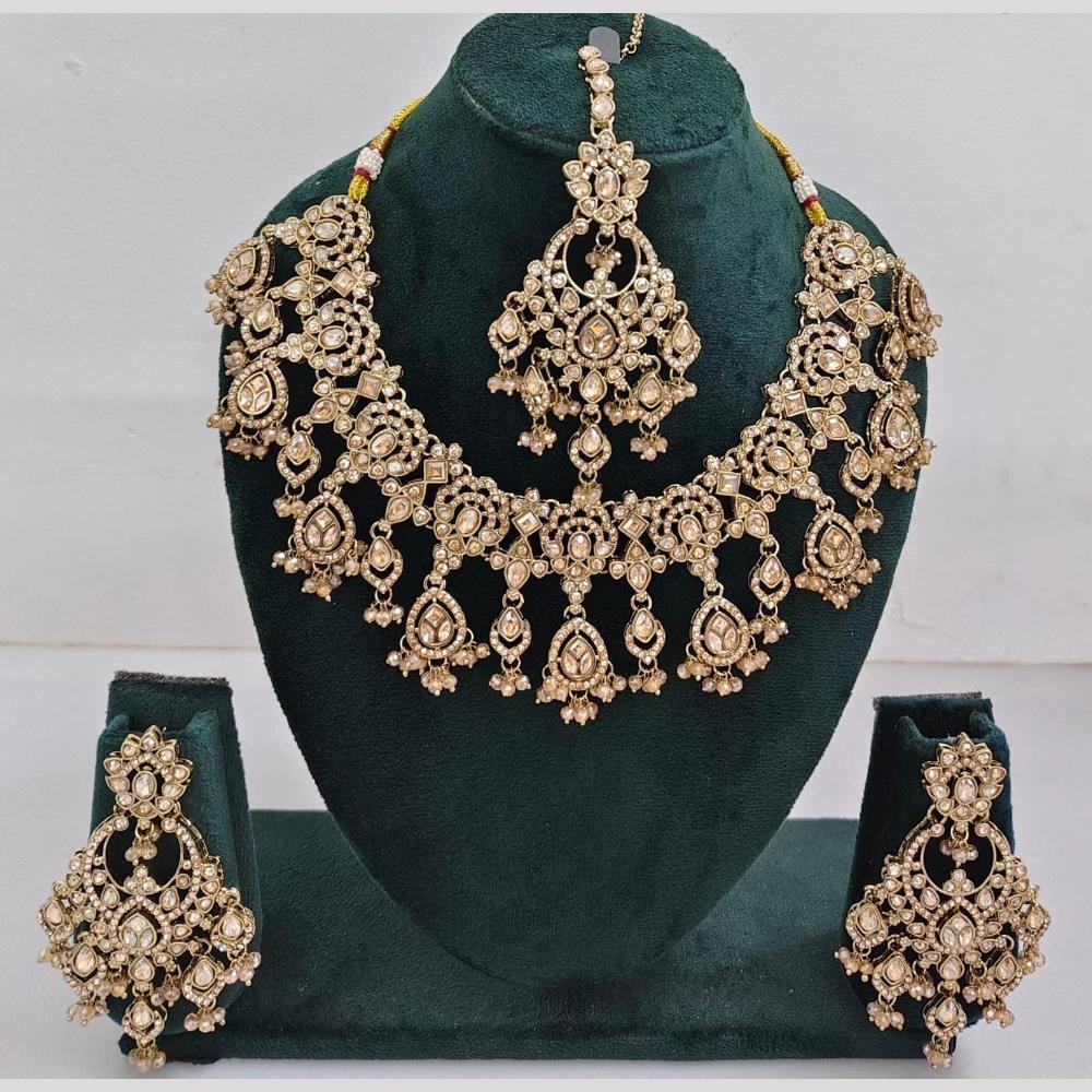 Manisha Jewellery Kundan and Pearl Necklace Set