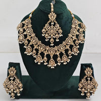 Manisha Jewellery Kundan and Pearl Necklace Set