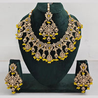 Manisha Jewellery Kundan and Pearl Necklace Set