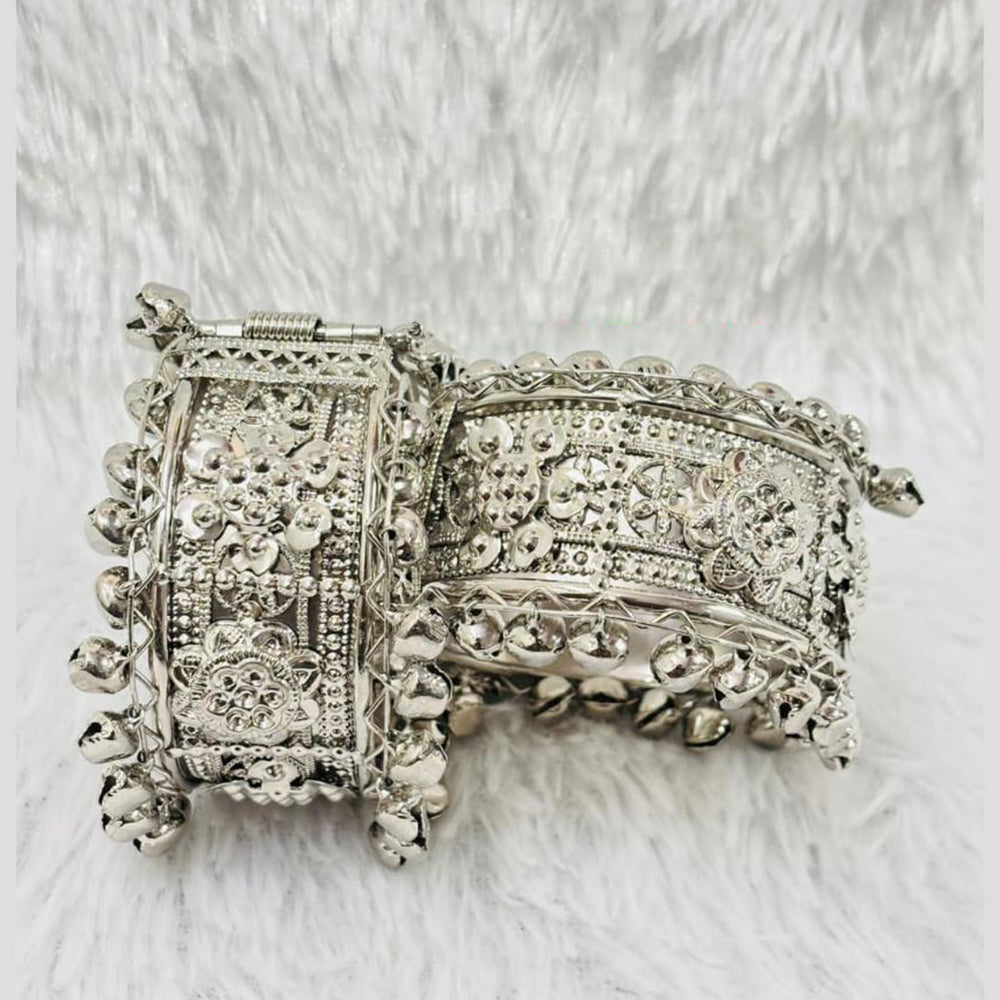 Manisha Jewellery Oxidiesd Plated Rustic Charm Openable Kada