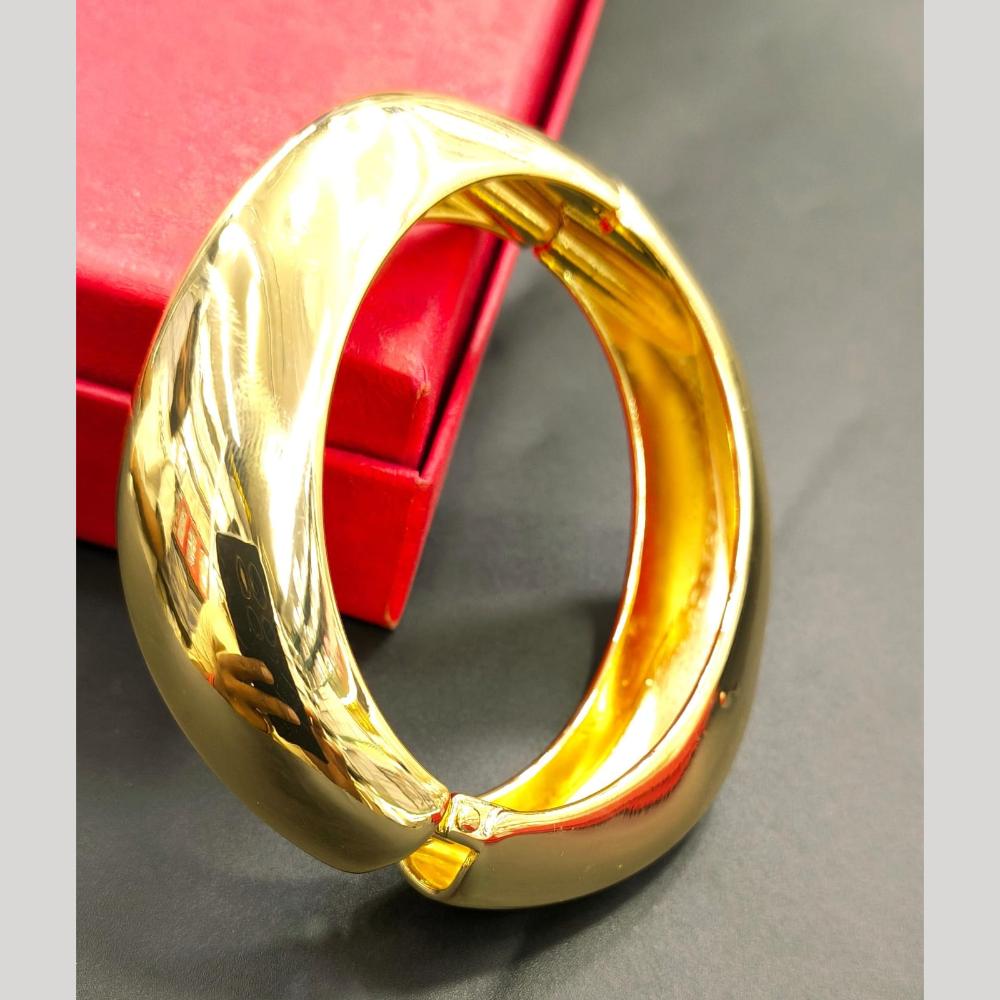 Manisha Jewellery Contemporary Gold-Plated Bracelet for Office & Parties
