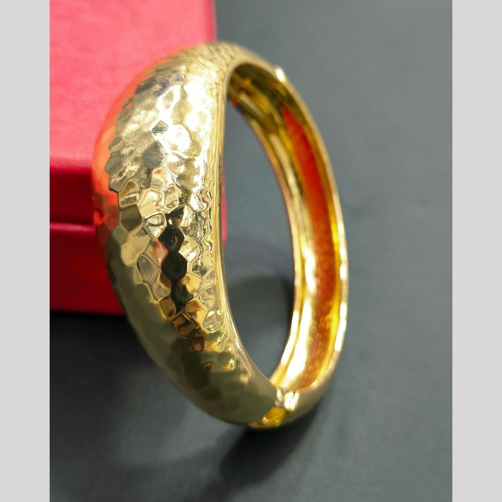 Manisha Jewellery Contemporary Gold-Plated Bracelet for Office & Parties