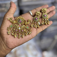 Manisha Jewellery Premium Classic Pota Stone And Pearl Pendant Set
