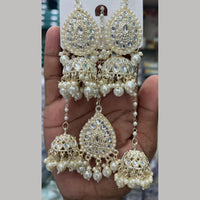 Manisha Jewellery Grand Kundan Stone And Beads Jhumki Earrings With Maangtikka