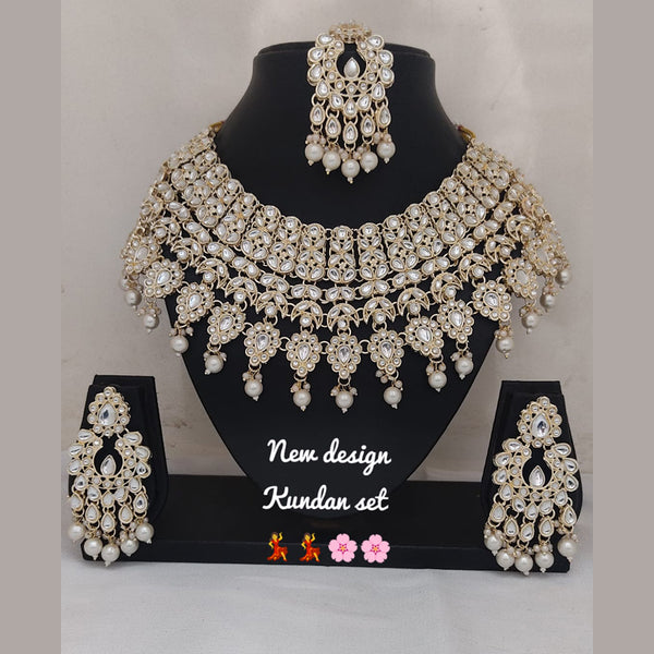 Lucentarts Jewellery Gold Plated Kundan Stone Necklace Set