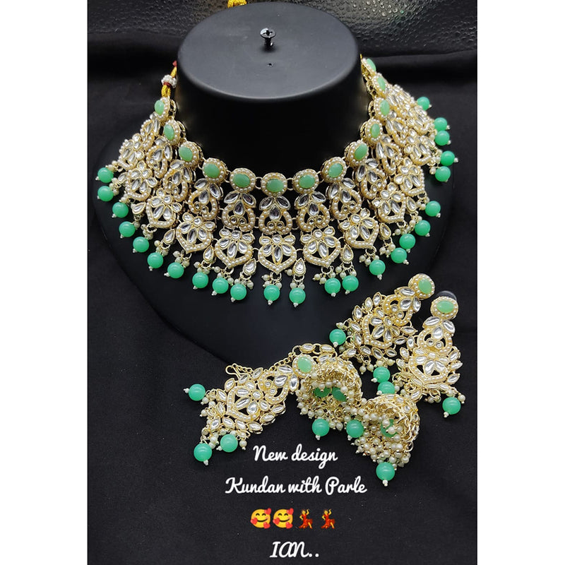 Lucentarts Jewellery Gold Plated Kundan Stone Necklace Set