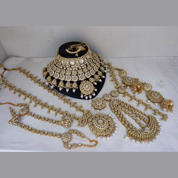 Lucentarts Jewellery Gold Plated Kundan Bridal Set