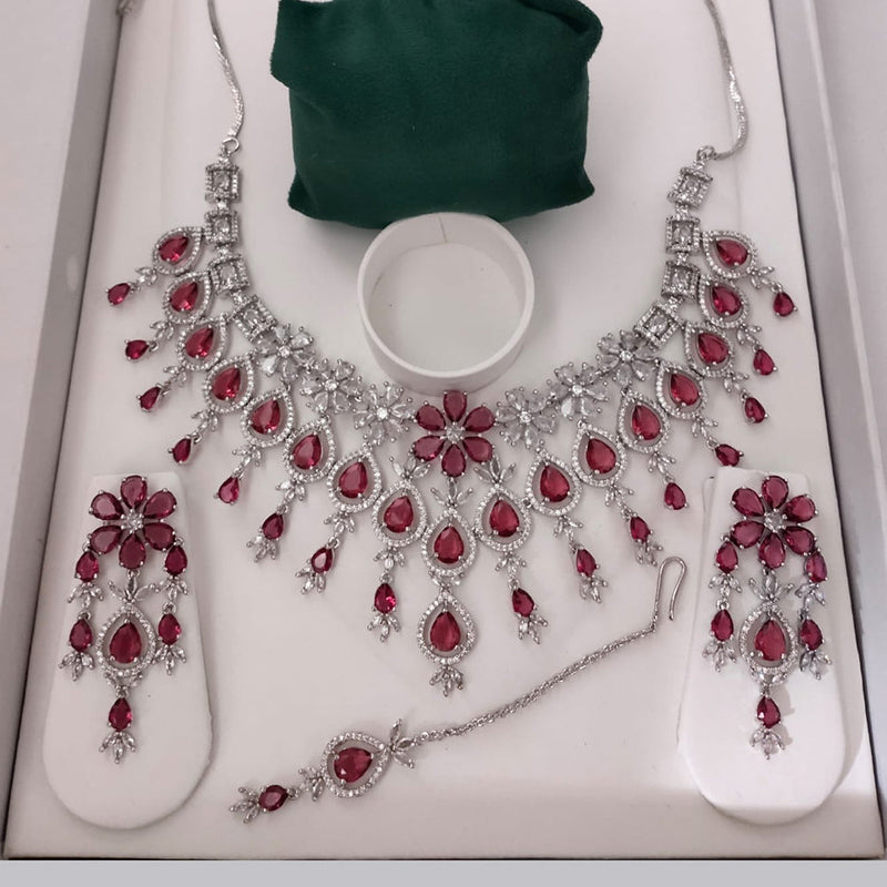 Lucentarts Jewellery Silver Plated AD Necklace Set