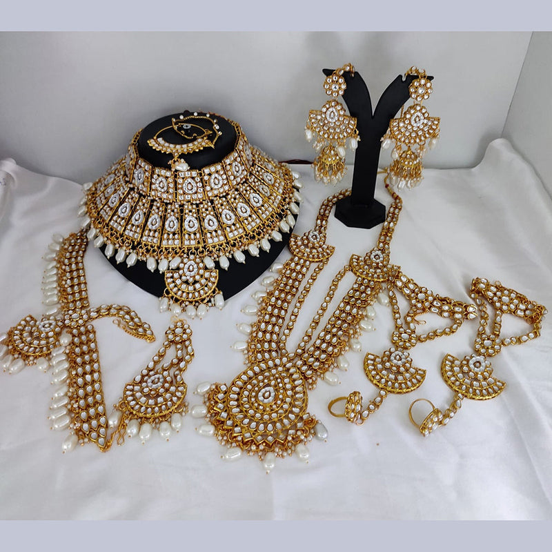 Lucentarts Jewellery Gold Plated Kundan Bridal Set