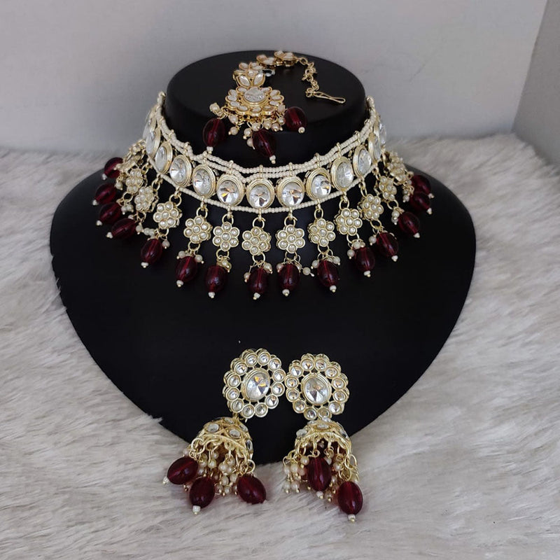 Lucentarts Jewellery Gold Plated Kundan Stone And Pearls Choker Necklace Set