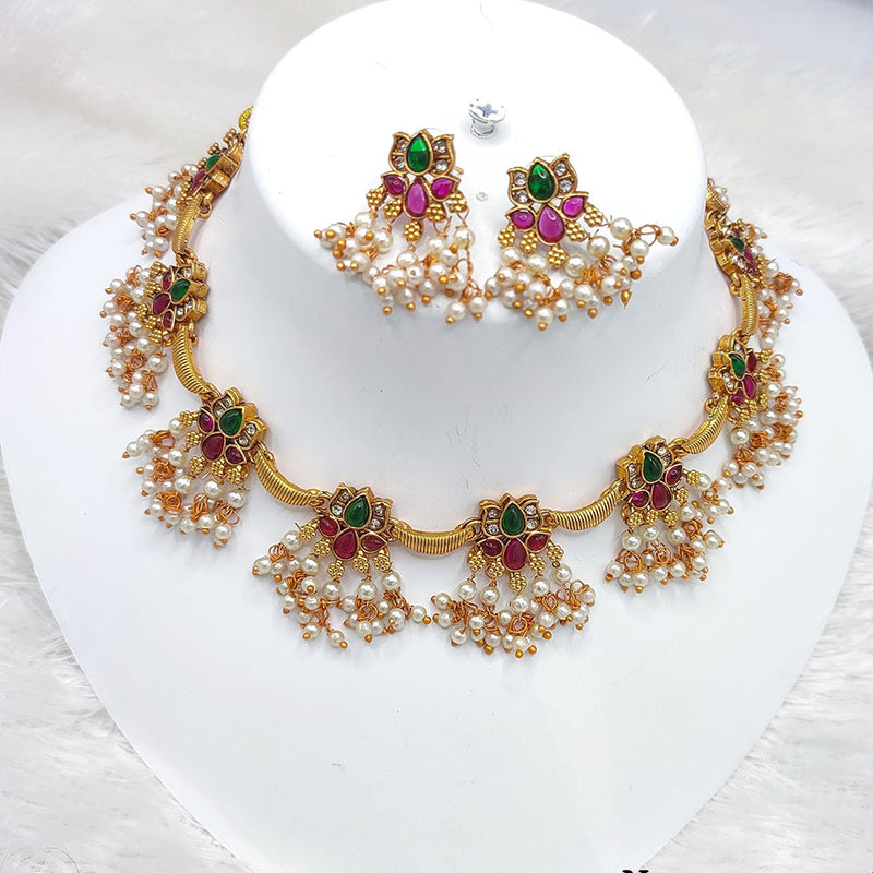 Lucentarts Jewellery Gold Plated Kundan Stone And Pearls Choker Necklace Set