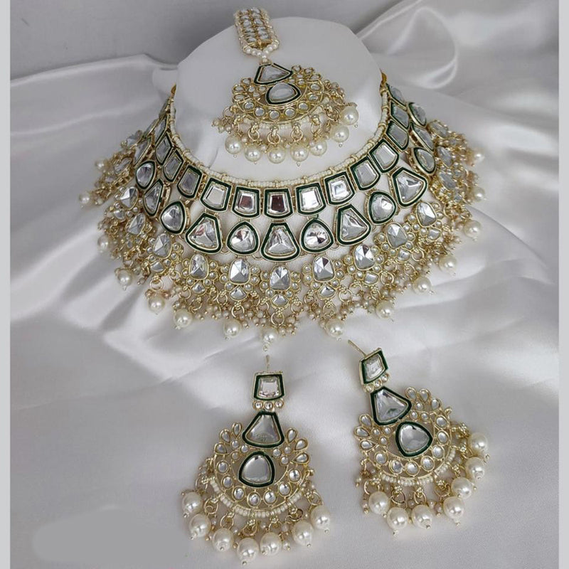 Lucentarts Jewellery Gold Plated Kundan Stone And Pearls Choker Necklace Set