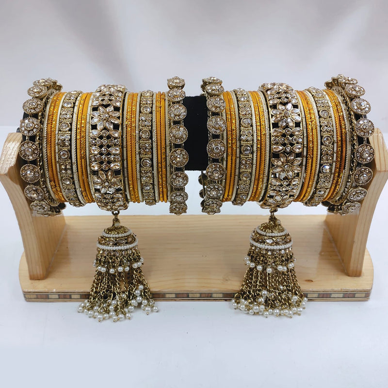 Lucentarts Jewellery Gold Plated Kundan Stone Bangles Set