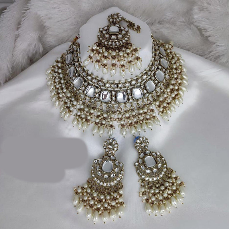 Lucentarts Jewellery Gold Plated Kundan Stone And Pearls Choker Necklace Set