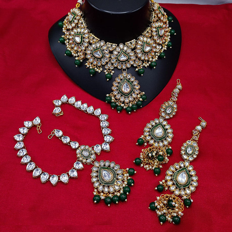 Lucentarts Jewellery Gold Plated Kundan Stone And Pearls Choker Necklace Set