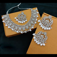 Lucentarts Jewellery Silver Plated Crystal Stone And Pearls Necklace Set
