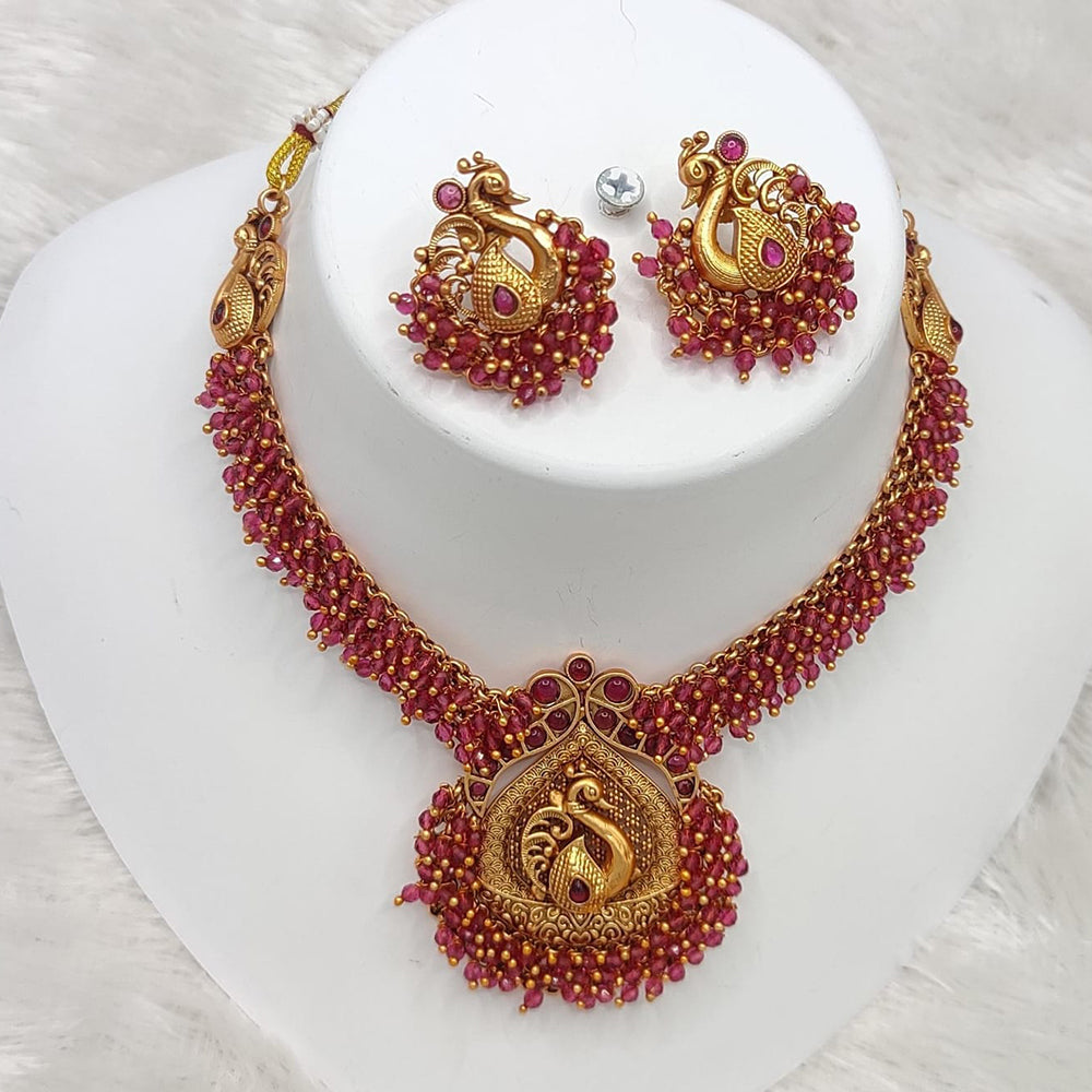Lucentarts Jewellery Elegant Pota Stone and Pearl Necklace Set