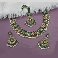 Lucentarts Jewellery Gold Plated Crystal Stone And Pearl Necklace Set