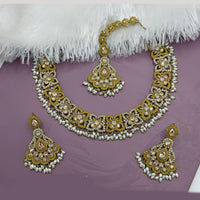 Lucentarts Jewellery Gold Plated Crystal Stone And Pearl Necklace Set